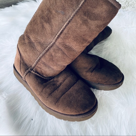 Ugg Classic Boots - Picture 5 of 10